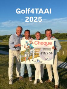 Uitreiking van de cheque van €147.200 aan Stichting TAAI tijdens Golf4TAAI